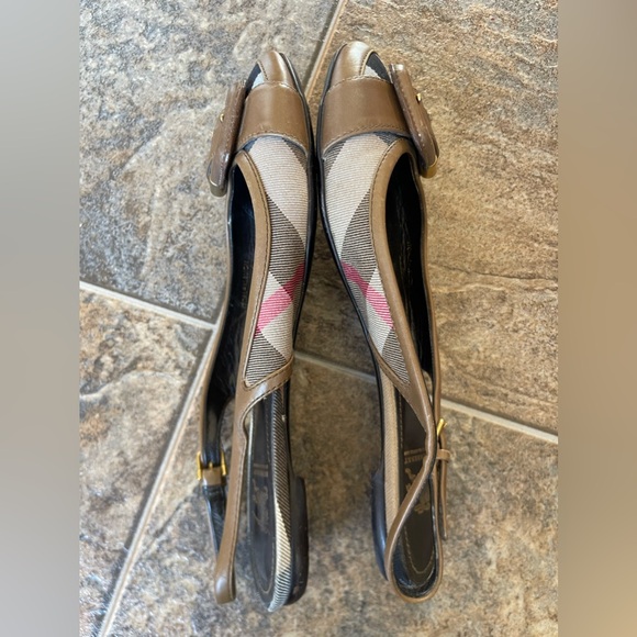 Authenticated Burberry Novacheck Slingback Flats- Women’s 38.5/8.5 US - Picture 5 of 11